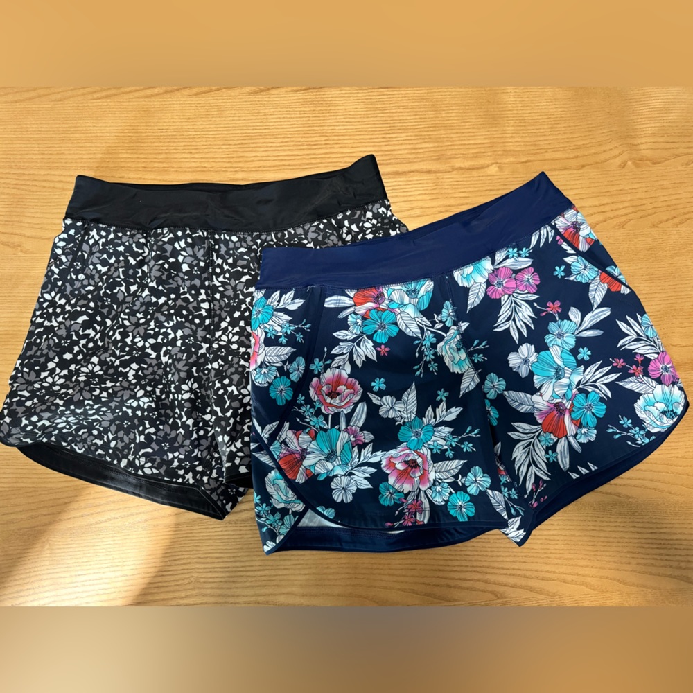 Lands’ End Women's 3" Quick Dry Elastic Waist Board Shorts Swim Shorts Size 10